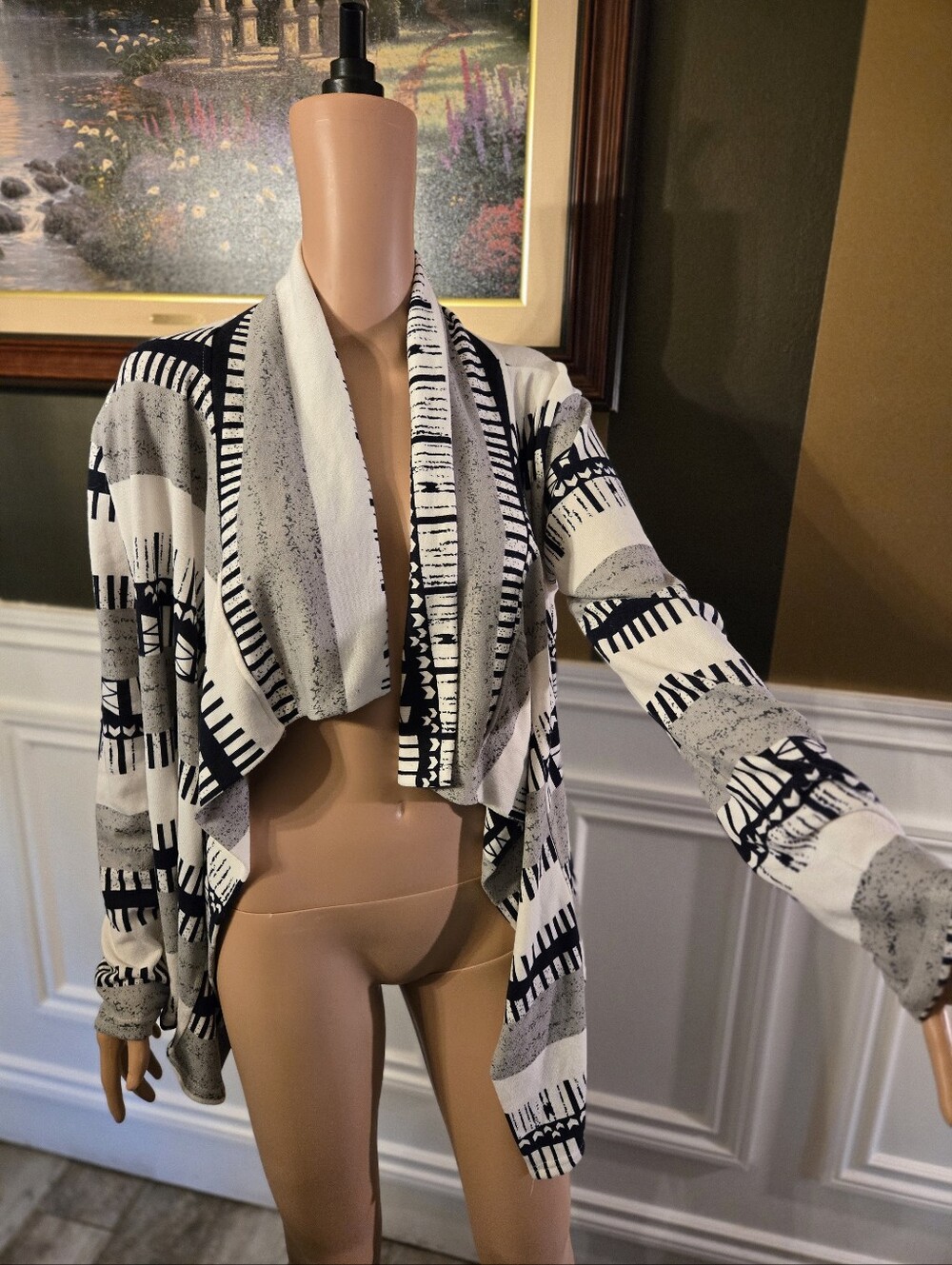 Women's Black & White Patterned Open-Front Draped Cardigan Sweater
